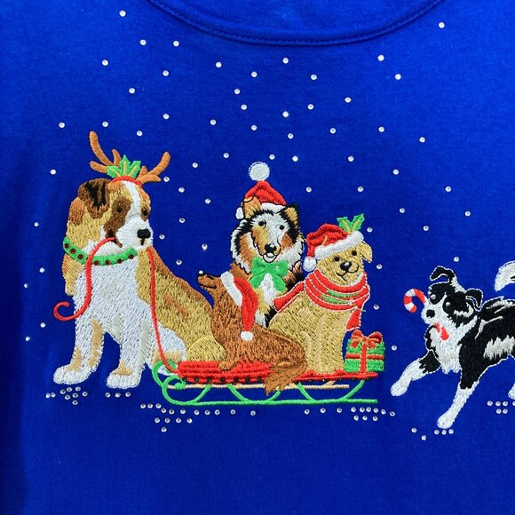 Set of Two Tops Quacker Factory Large Dog Embroidered Festive Holiday - Picture 3 of 11